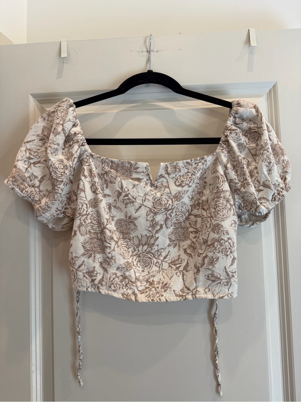 Altar'd State Cream and Brown Floral Puff Sleeve Crop Top